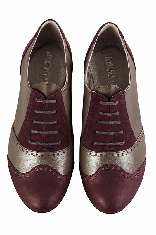 Burgundy red and tan beige women's fashion lace-up shoes. Round toe. Flat leather soles. Top view - Florence KOOIJMAN
